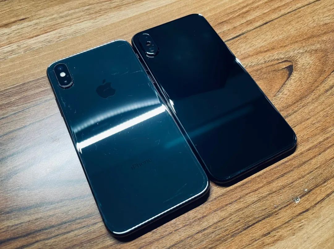 图片[6]-iPhone 13或配备屏下指纹丨亮黑色iPhone X原型机曝光-抖有网